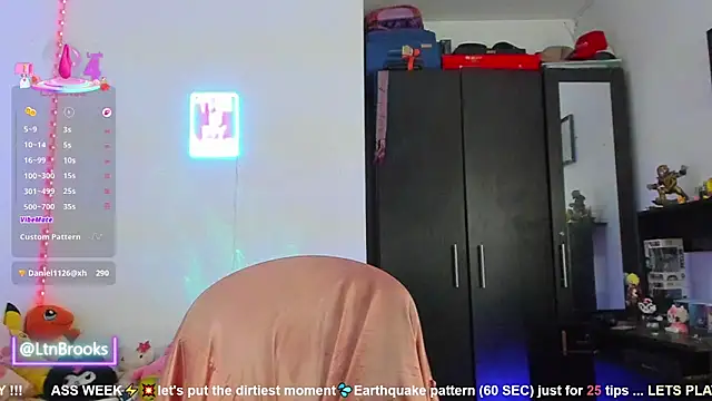 Annaa Brooks online show from October 12, 12:04 pm