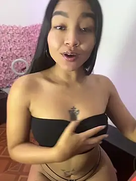 Snapshot of Lynda_Bonnie chatting on May 16, 4:28 pm Lynda Bonnie online show from May 16, 4:28 pm