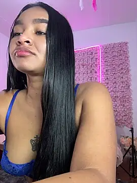 Snapshot of Lynda_Bonnie chatting on June 6, 4:12 pm Lynda Bonnie online show from June 6, 4:12 pm