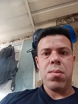 Snapshot of jhon_1988_24 chatting on May 17, 2:46 pm jhon 1988 24 online show from May 17, 2:46 pm
