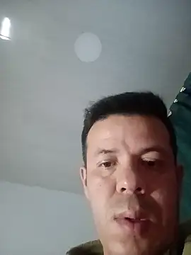 Snapshot of jhon_1988_24 chatting on May 28, 2:53 am jhon 1988 24 online show from May 28, 2:53 am