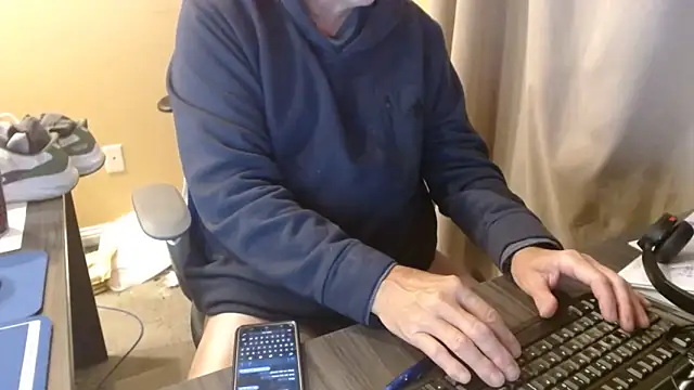 olderandwiser2 online show from November 14, 5:17 am