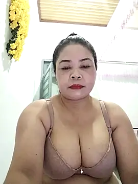 Baby-bigtits2024 online show from March 11, 12:06 pm