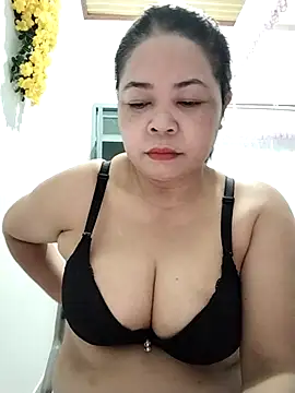 Baby-bigtits2024 online show from September 21, 9:49 pm