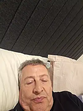 mann4u147 online show from March 9, 10:47 pm