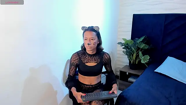 Snapshot of Georgina_Palacios_ chatting on October 29, 3:42 am Georgina Palacios online show from October 29, 3:42 am