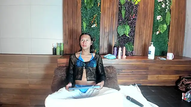 Snapshot of Georgina_Palacios_ chatting on December 14, 3:34 am Georgina Palacios online show from December 14, 3:34 am