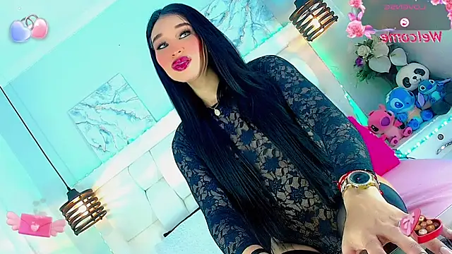 Snapshot of BelovedChain01 chatting on November 18, 5:56 am BelovedChain01 online show from November 18, 5:56 am