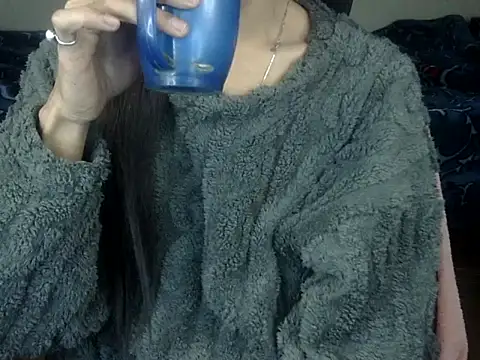 YourCDBitch online show from December 19, 9:55 pm