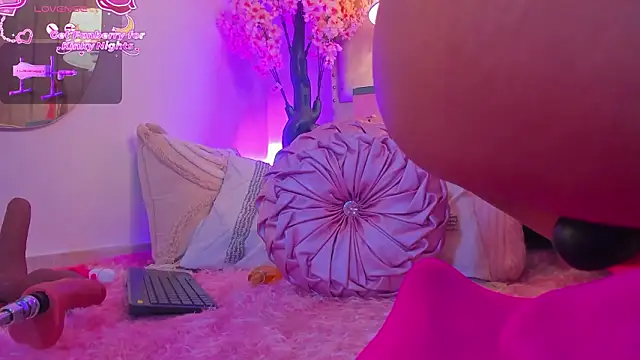 BrithanyParker  online show from March 4, 5:46 am