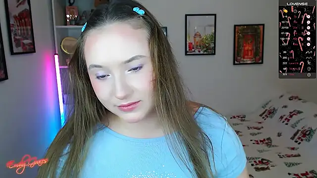 EmilyxxGraces online show from December 19, 8:49 pm