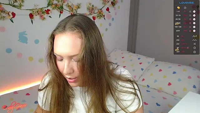 EmilyxxGraces online show from April 3, 8:29 pm