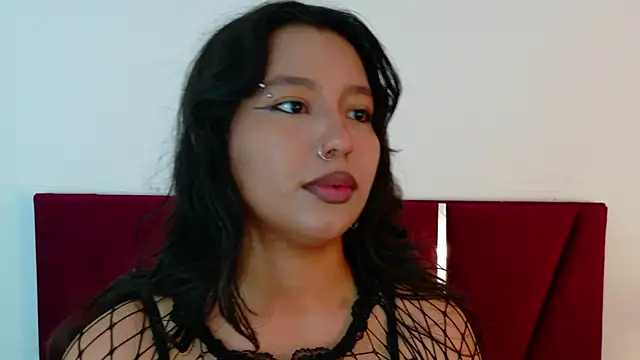 ParanoidTemptaion  online show from April 21, 11:38 am