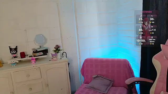 Snapshot of Nyx_Blackmoon chatting on June 26, 2:43 pm Nyx Blackmoon online show from June 26, 2:43 pm