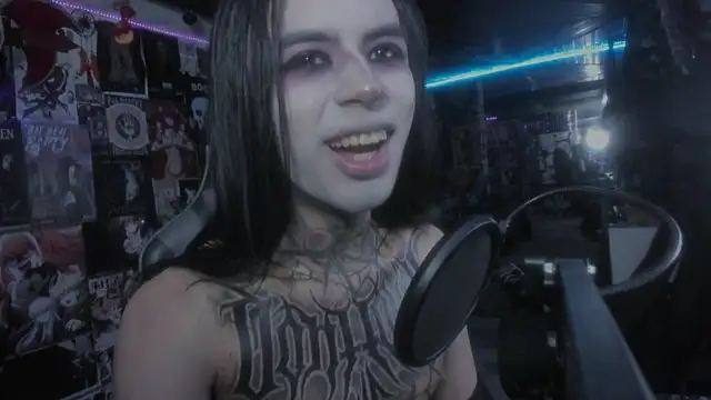 Snapshot of rotten_dreams chatting on March 8, 10:34 pm rotten dreams online show from March 8, 10:34 pm