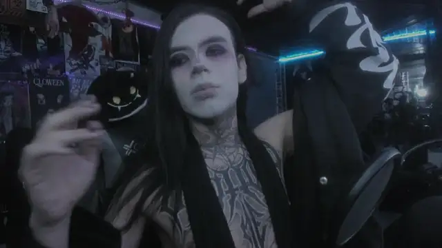 Snapshot of rotten_dreams chatting on March 22, 4:26 pm rotten dreams online show from March 22, 4:26 pm