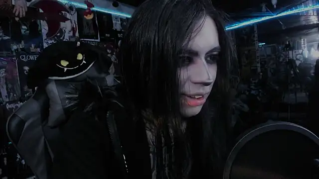 Snapshot of rotten_dreams chatting on October 7, 10:51 pm rotten dreams online show from October 7, 10:51 pm