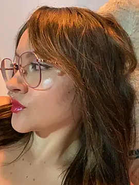 Snapshot of ValentinaOrtiz3 chatting on February 28, 2:09 am ValentinaOrtiz3 online show from February 28, 2:09 am