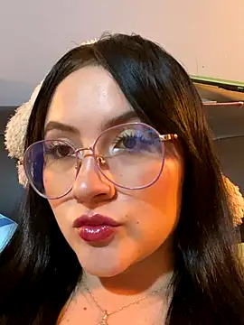 Snapshot of ValentinaOrtiz3 chatting on September 18, 2:13 am ValentinaOrtiz3 online show from September 18, 2:13 am