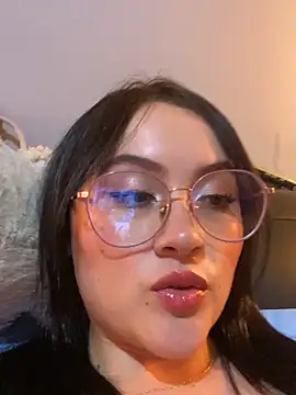 Snapshot of ValentinaOrtiz3 chatting on October 6, 10:40 pm ValentinaOrtiz3 online show from October 6, 10:40 pm