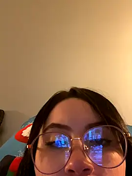 Snapshot of ValentinaOrtiz3 chatting on October 19, 12:44 am ValentinaOrtiz3 online show from October 19, 12:44 am