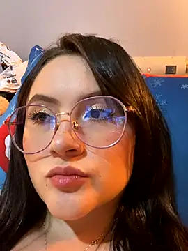 Snapshot of ValentinaOrtiz3 chatting on October 23, 12:32 am ValentinaOrtiz3 online show from October 23, 12:32 am