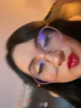 Snapshot of ValentinaOrtiz3 chatting on December 5, 12:41 am ValentinaOrtiz3 online show from December 5, 12:41 am