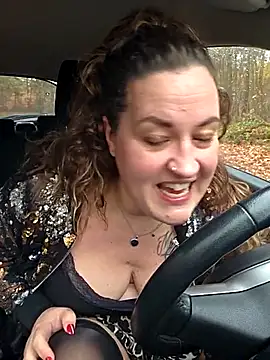 Snapshot of justtess chatting on November 14, 12:26 pm justtess online show from November 14, 12:26 pm