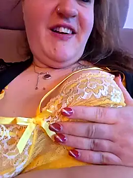 Snapshot of justtess chatting on November 27, 12:51 pm justtess online show from November 27, 12:51 pm