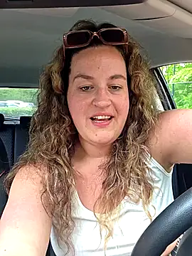 Snapshot of justtess chatting on May 4, 1:40 pm justtess online show from May 4, 1:40 pm