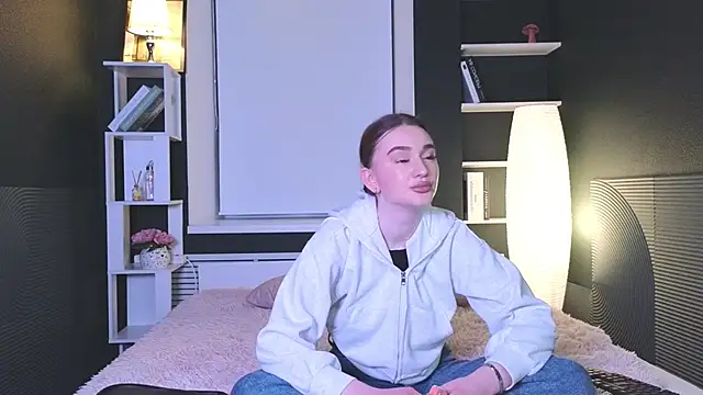 FeliceAldridge online show from February 14, 8:59 pm