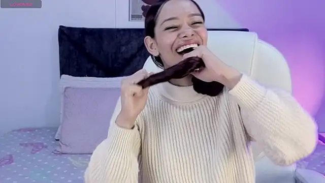 Snapshot of sara_sharma_ chatting on October 4, 12:47 pm sara sharma online show from October 4, 12:47 pm