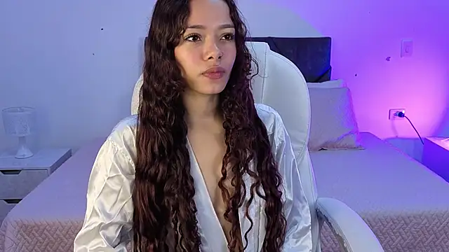 Snapshot of sara_sharma_ chatting on November 27, 1:46 pm sara sharma online show from November 27, 1:46 pm