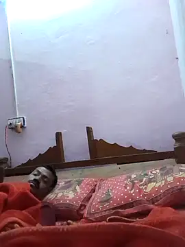 Snapshot of Hot_couple493 chatting on February 15, 8:11 pm Hot couple493 online show from February 15, 8:11 pm