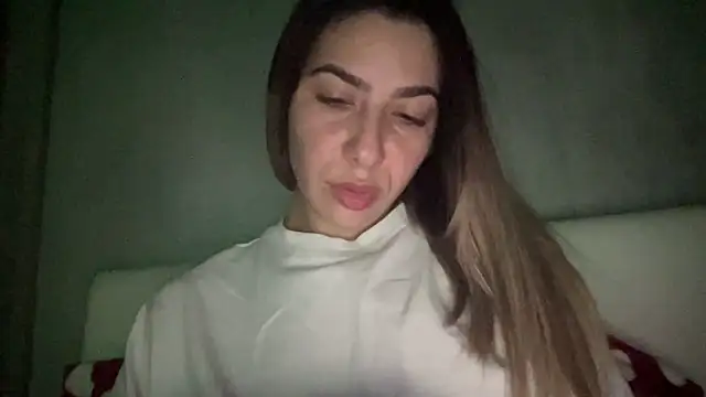 sarrah rossy online show from November 19, 9:04 pm