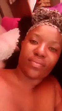 Snapshot of Coco_Nile chatting on March 5, 7:49 am Coco Nile online show from March 5, 7:49 am