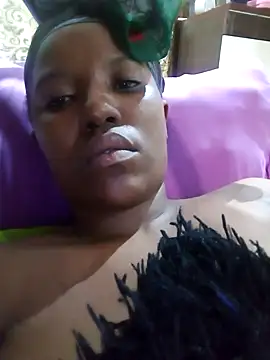 Snapshot of Coco_Nile chatting on March 6, 7:32 pm Coco Nile online show from March 6, 7:32 pm