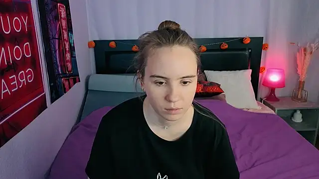 Lika 0ne online show from November 17, 12:00 pm