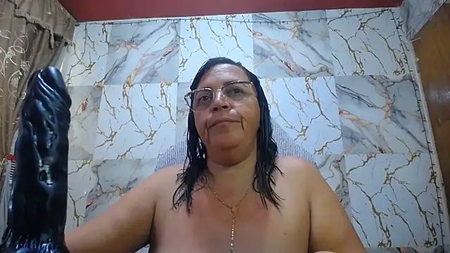 Snapshot of alina_maturehot chatting on June 20, 10:12 pm alina maturehot online show from June 20, 10:12 pm
