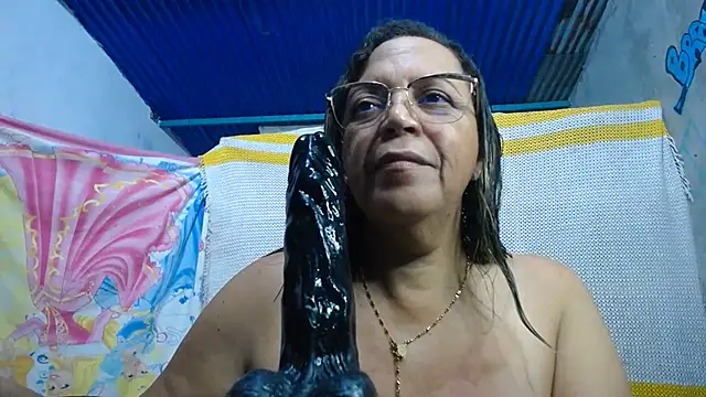Snapshot of alina_maturehot chatting on June 30, 7:59 pm alina maturehot online show from June 30, 7:59 pm