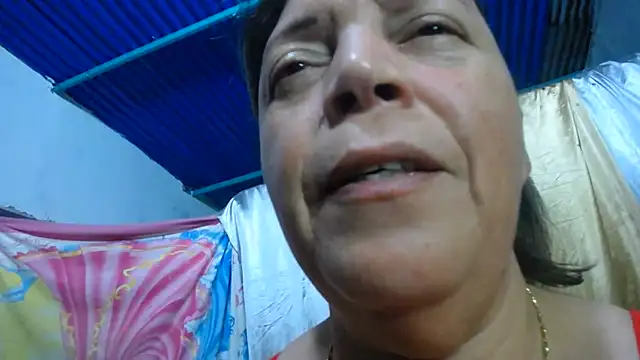Snapshot of alina_maturehot chatting on July 28, 8:52 pm alina maturehot online show from July 28, 8:52 pm