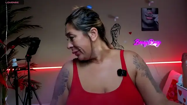 bossyroxy84 online show from February 13, 9:11 pm