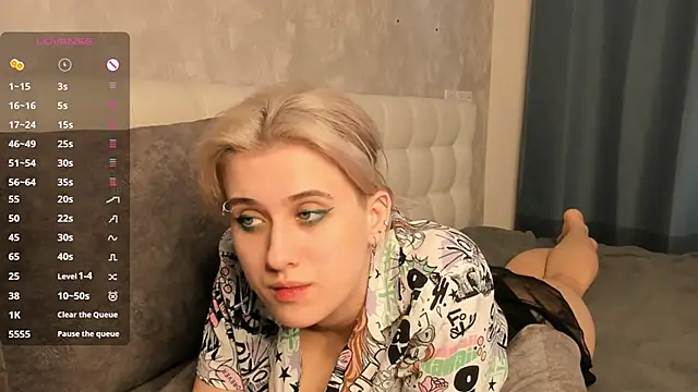 ConstanceBails online show from February 20, 1:40 pm