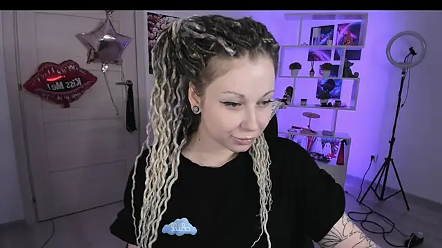 HoneySallyMoore online show from October 19, 6:52 pm