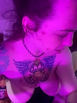 favoritestepsis online show from October 6, 8:50 pm