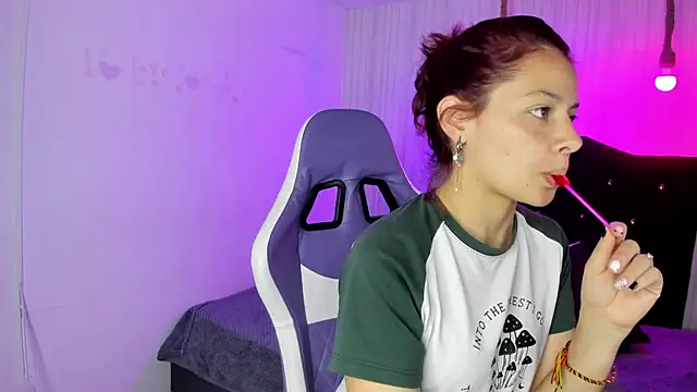 nicky angel1 online show from November 10, 7:02 pm