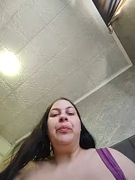 Snapshot of Greta_Tamar chatting on May 10, 5:56 am Greta Tamar online show from May 10, 5:56 am