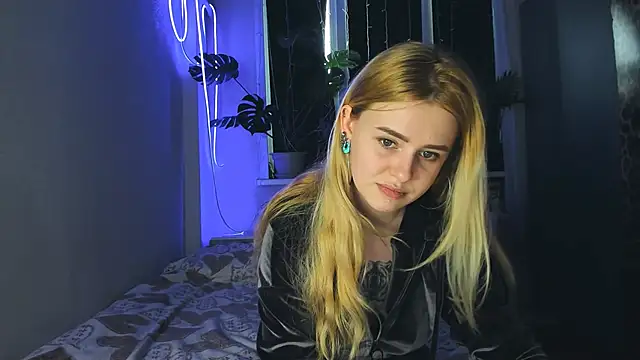 Snapshot of Alexa_Pirs chatting on February 10, 1:01 pm Alexa Pirs online show from February 10, 1:01 pm