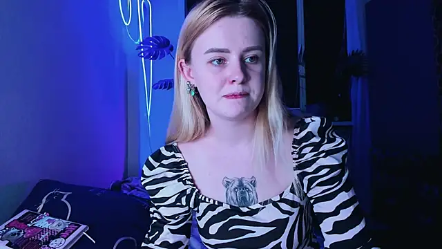 Snapshot of Alexa_Pirs chatting on March 1, 11:15 pm Alexa Pirs online show from March 1, 11:15 pm