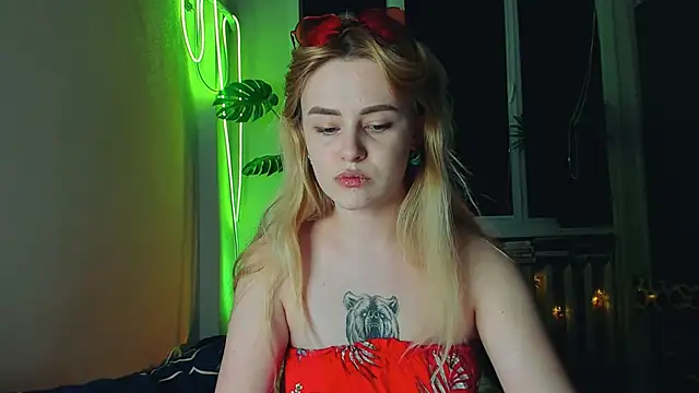 Snapshot of Alexa_Pirs chatting on March 3, 5:29 pm Alexa Pirs online show from March 3, 5:29 pm